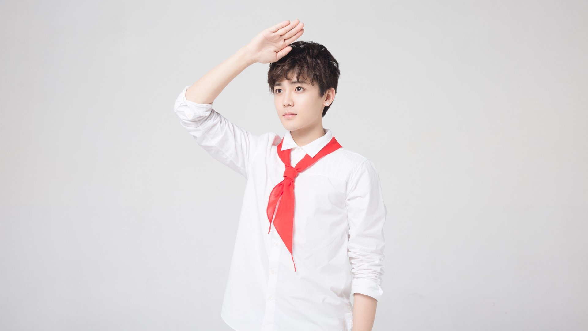 侯明昊明星明星风尚壁纸2