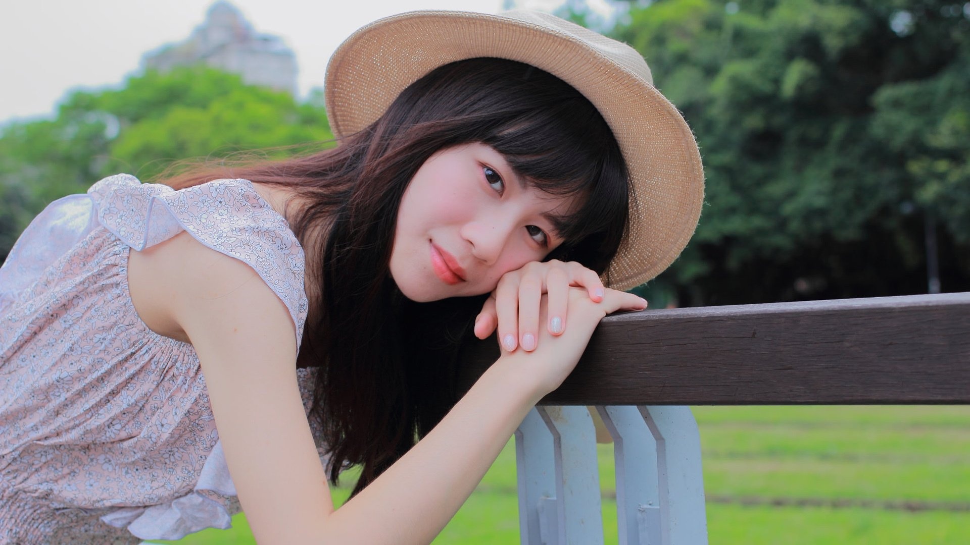 美女阳光清纯可爱美女模特壁纸