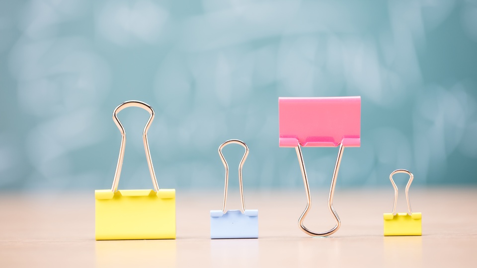 静物写真教育文具夹子特写创意拍摄图片壁纸