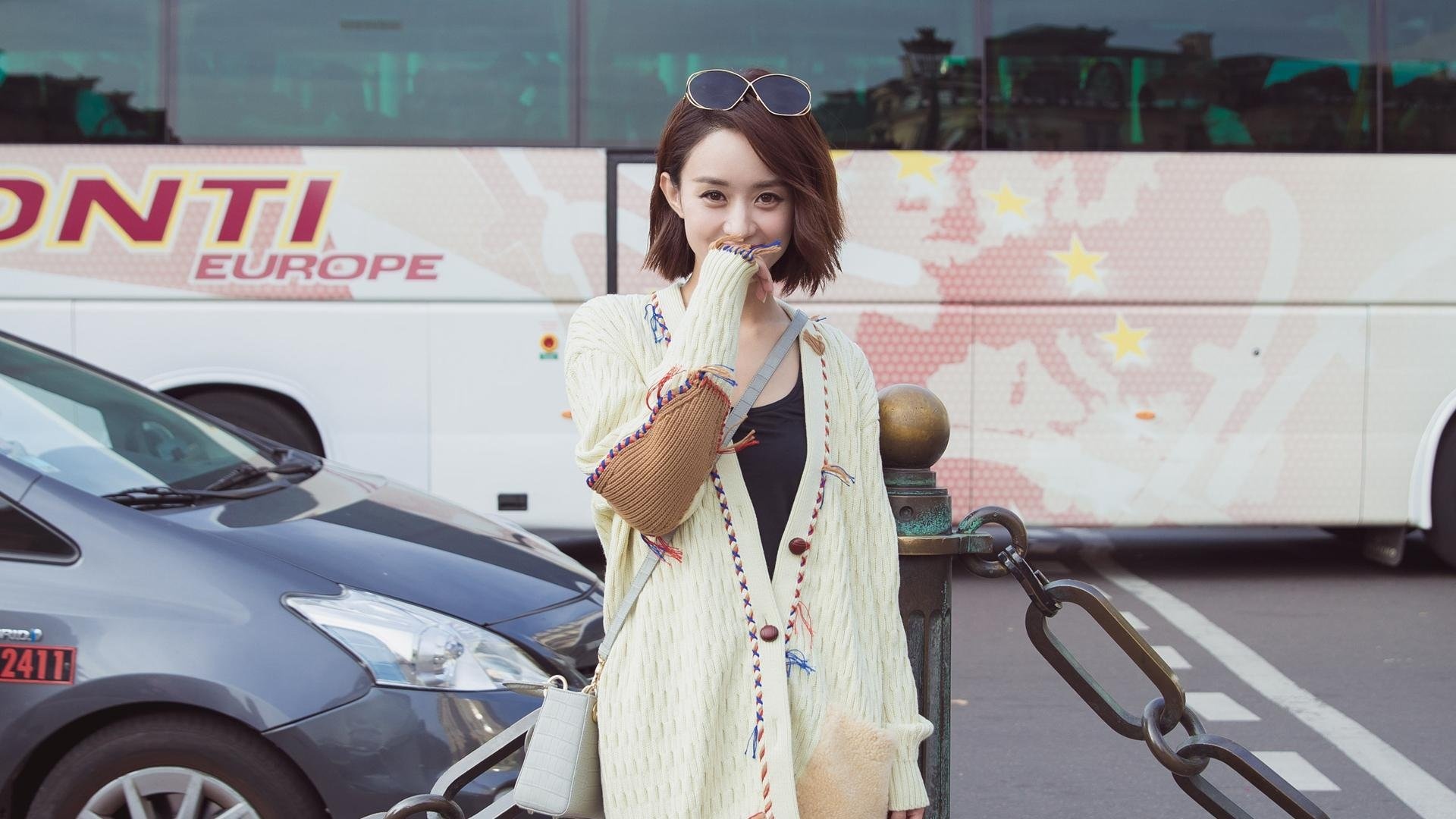 明星美女赵丽颖明星风尚壁纸1