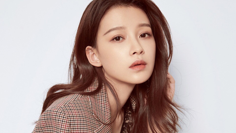 董子健姐弟恋CP引关注，曾与孙怡爱情甜如偶像剧，离婚2年现状大不同