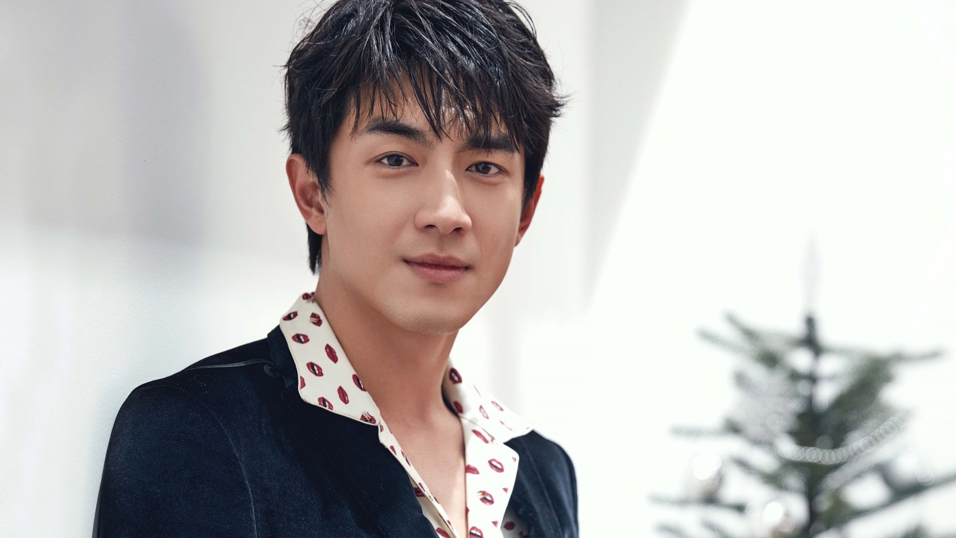 35m上传时间:2020-06-16壁纸封面图林更新 成熟 帅气 明星风尚壁纸