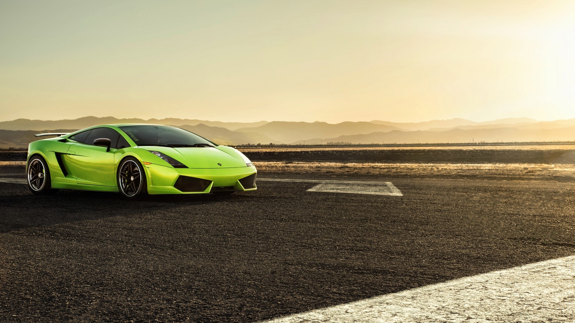 绿色 兰博基尼 LP560壁纸