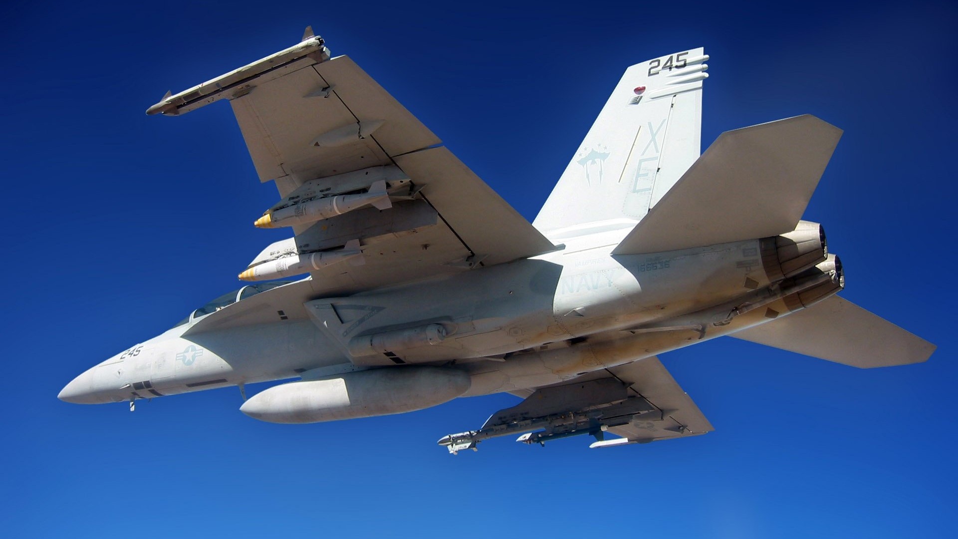 军事战斗机宽屏高清军事天地壁纸28