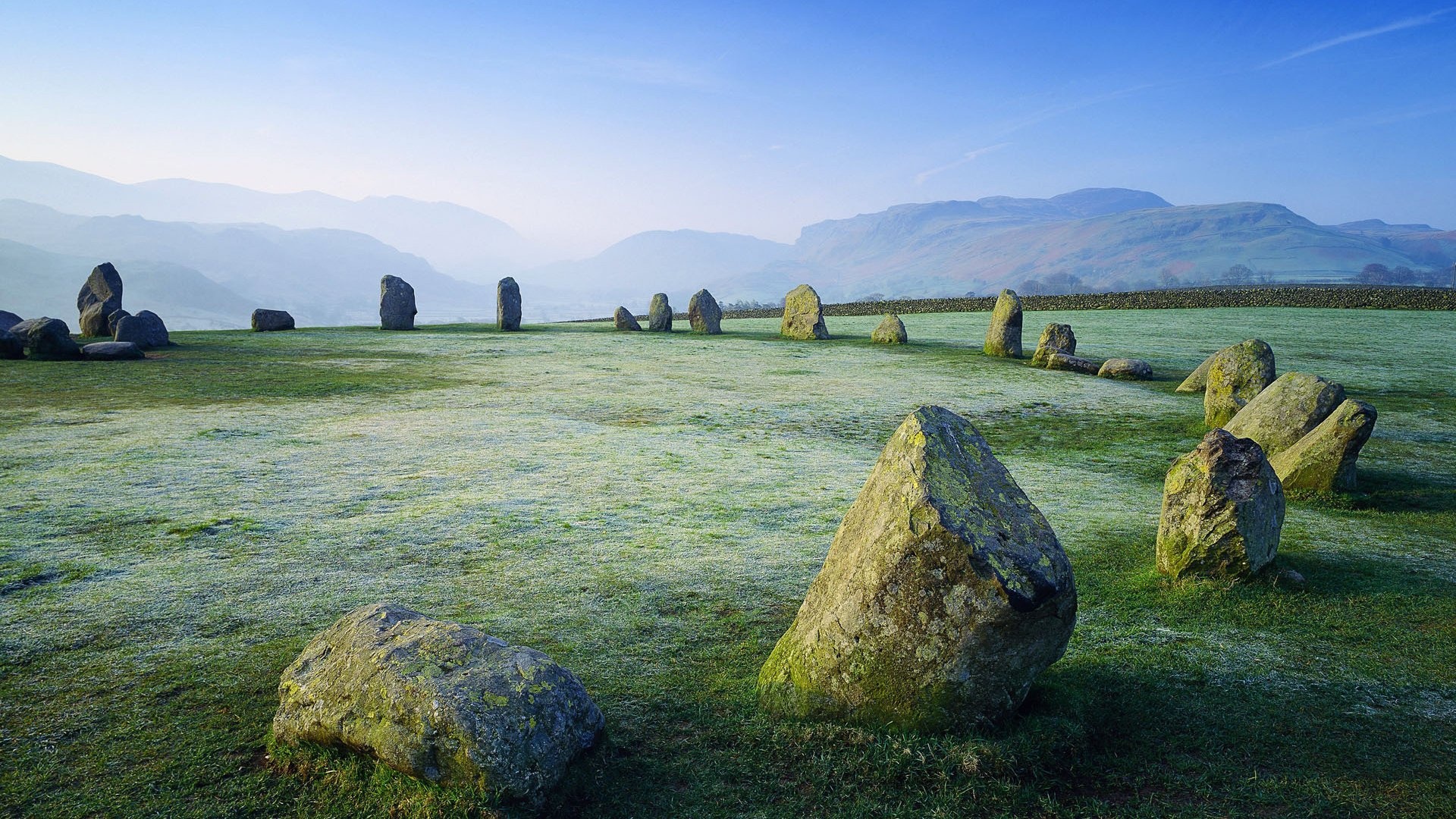 陆上石碑风景大片壁纸