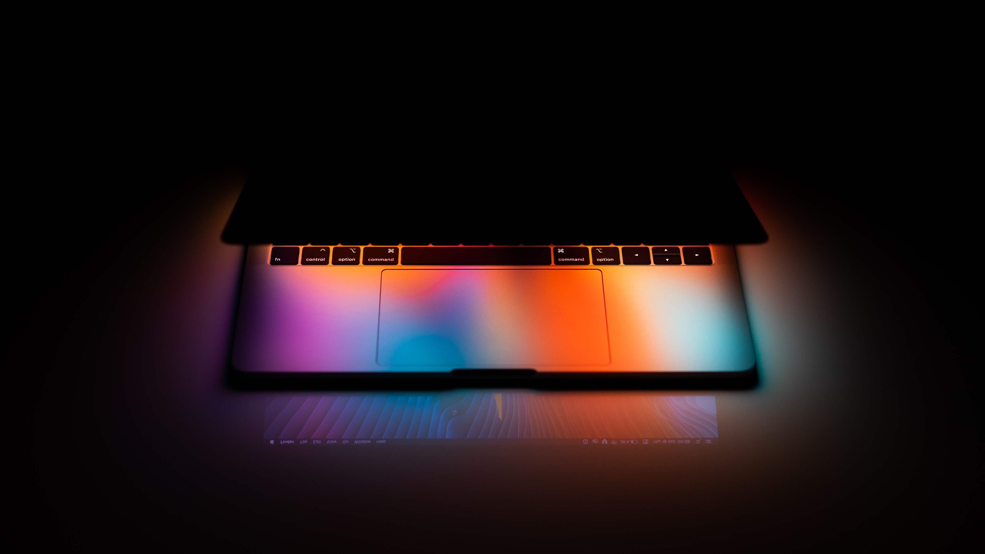 简约淡雅 MacBook Pro夜间照片5k图片壁纸