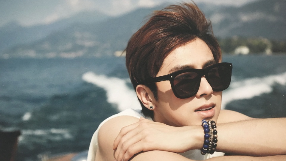 郑允浩东方神起明星风尚壁纸