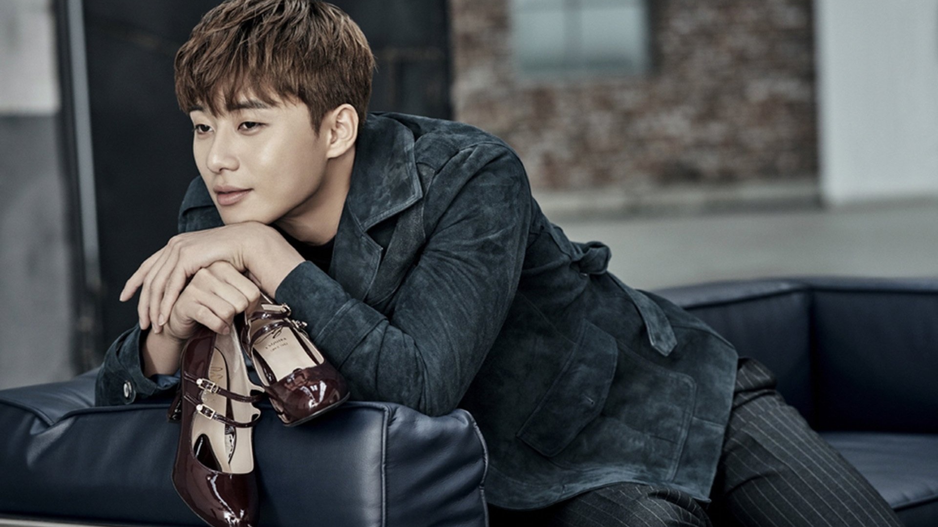 日韩明星朴叙俊明星风尚壁纸