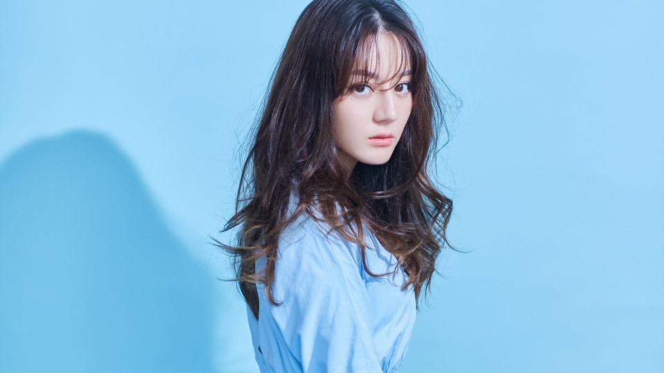 迪丽热巴明星风尚壁纸9