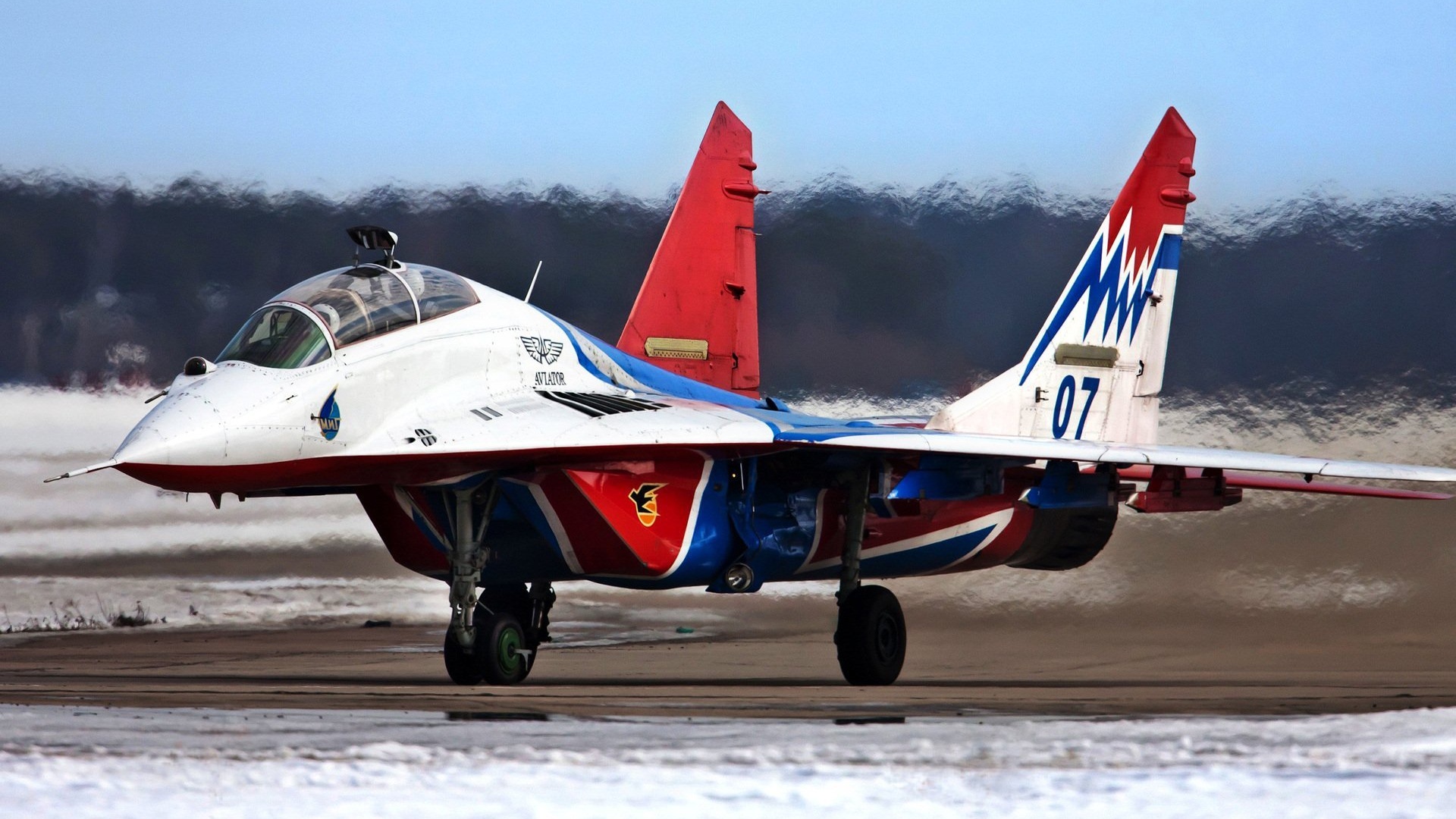 战争暴力飞机大炮战斗军事天地壁纸77