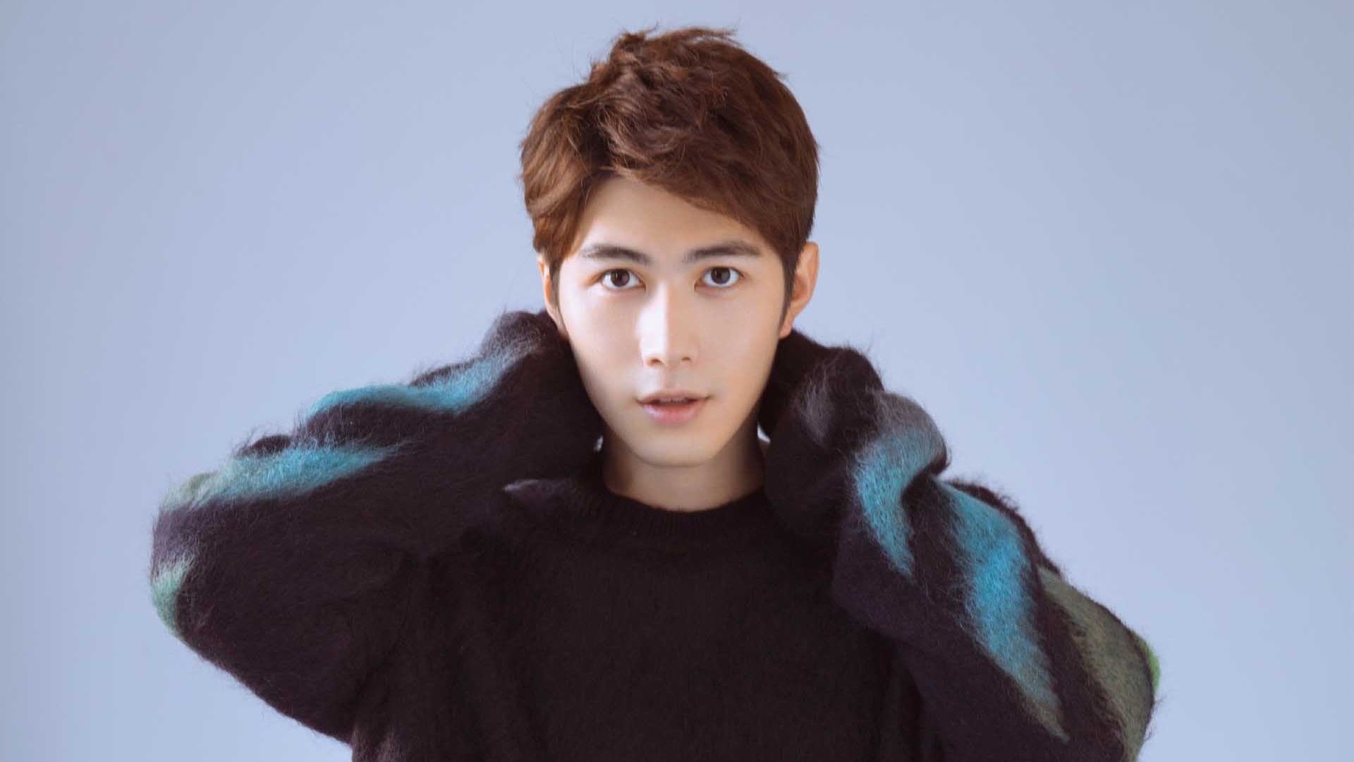 内地明星陈学冬明星风尚壁纸2