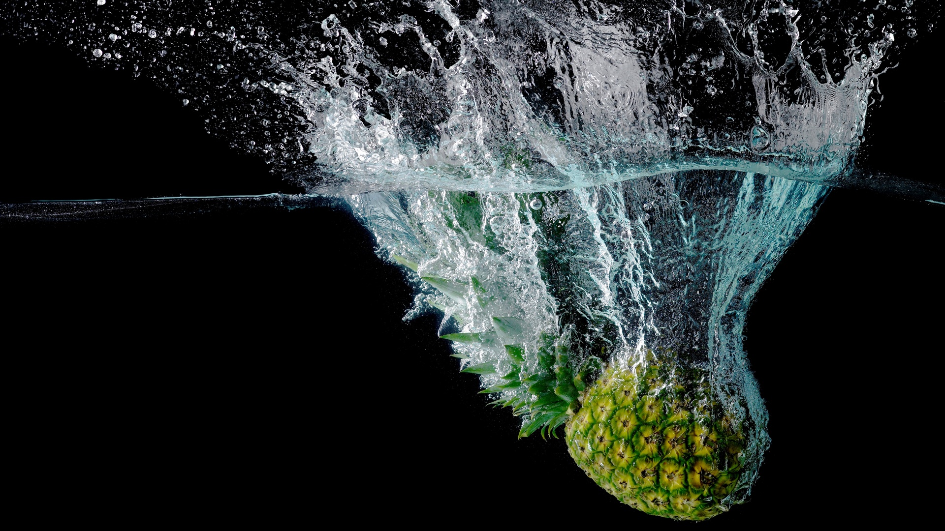 美食 飞溅 水 菠萝 5k图片壁纸