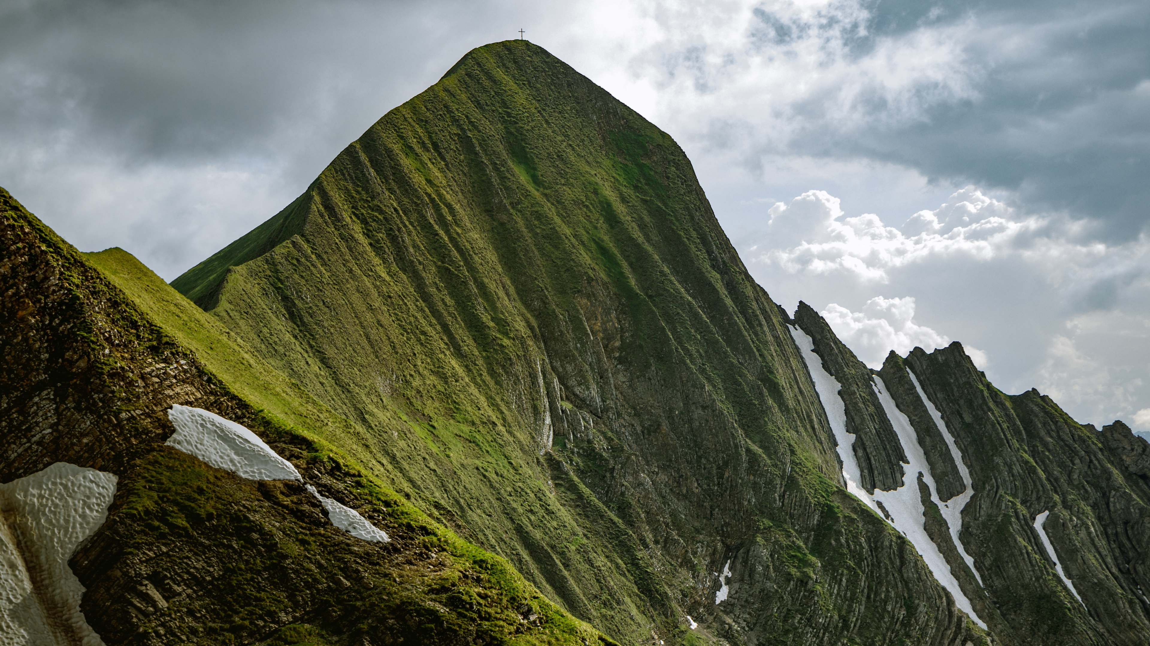 72m上传时间:2020-06-16壁纸标签:山自然景观4k壁纸封面图山 自然景观