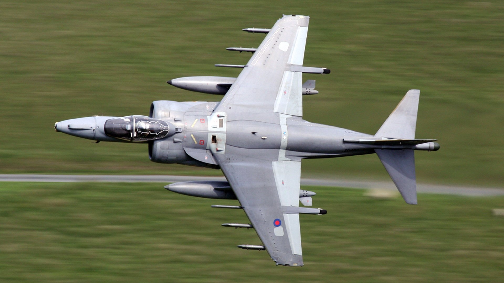 战争暴力飞机大炮战斗军事天地壁纸52