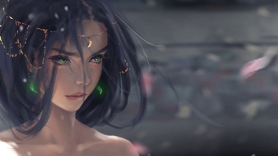 近景厚涂古风女性近景，绿眸黑发点缀金色链饰，背景虚化散落粉花瓣。