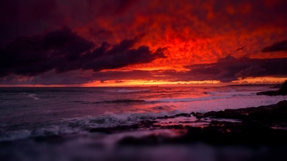 夕阳下的波浪