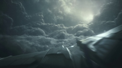 穿越云层之侧旋飞机