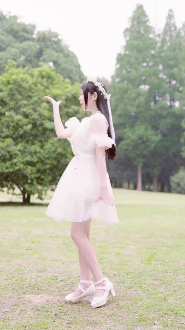 清纯少女独舞