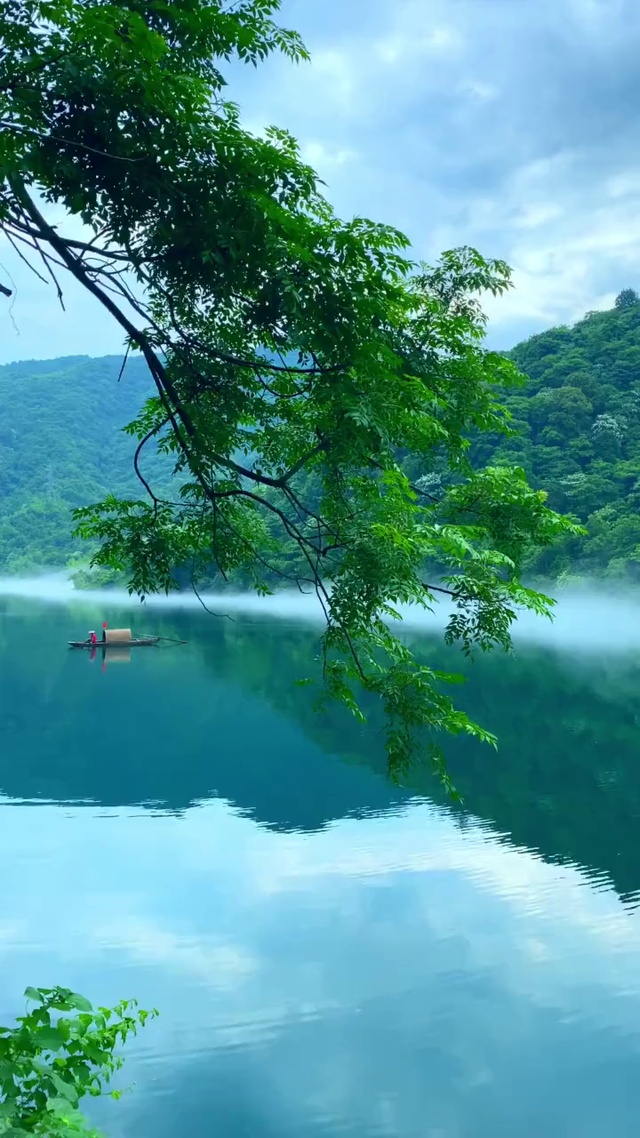 一舟一人便是一世界