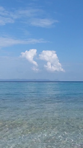 蔚蓝海面