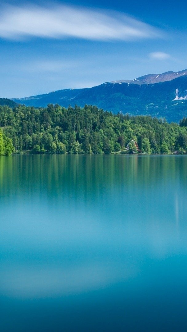 手機壁紙高清圖片風景 自然景觀 湖泊 湖光山色 斯洛維尼亞布萊德湖 風景大片壁紙