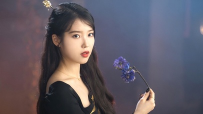 IU