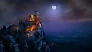 夜晚的城堡
