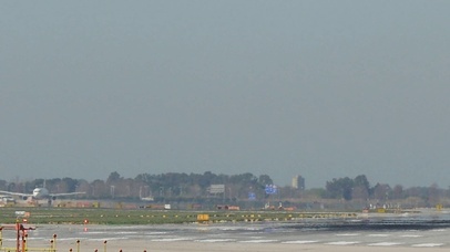 4K 高清 商用飞机降落机场