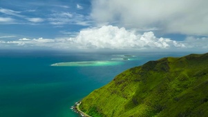 航拍高山海岸
