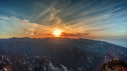 唯美山脉云层日落鸟瞰