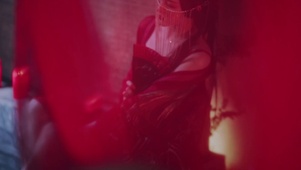 红衣古风美女