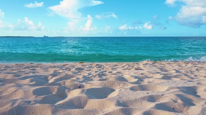 坑坑洼洼的沙滩