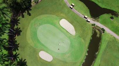 俯瞰高尔夫球场