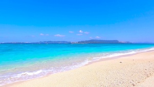 清澈浪漫海滩