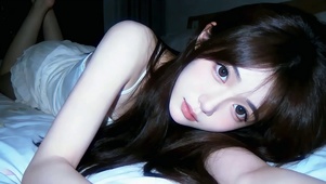 居家松驰感美女