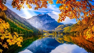唯美秋色高山湖畔