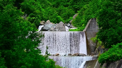 护眼山林瀑布流水
