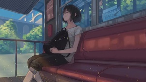 夏日等车的女孩