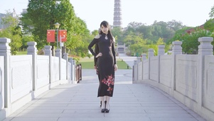 桃花旗袍小姐姐