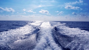 4K 高清 蓝色海洋与快艇