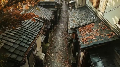 秋日阴天城市巷道穿梭