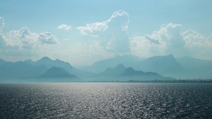 远眺大海