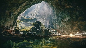 瀑布声 洞穴