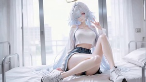 居家银发二次元美少女