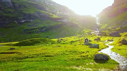 唯美山顶草原4K