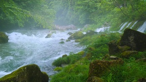 4k湍急水流