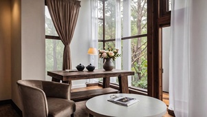 【雨景】客厅一角