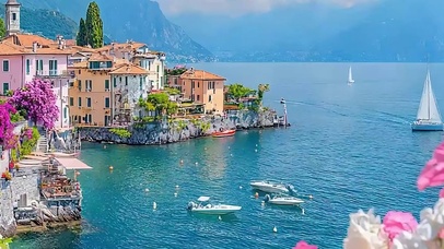 护眼蓝天白云海景树木绿景带鱼屏