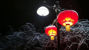 下雪夜红灯笼