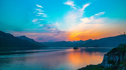 4K唯美夏天长江河道夕阳晚霞